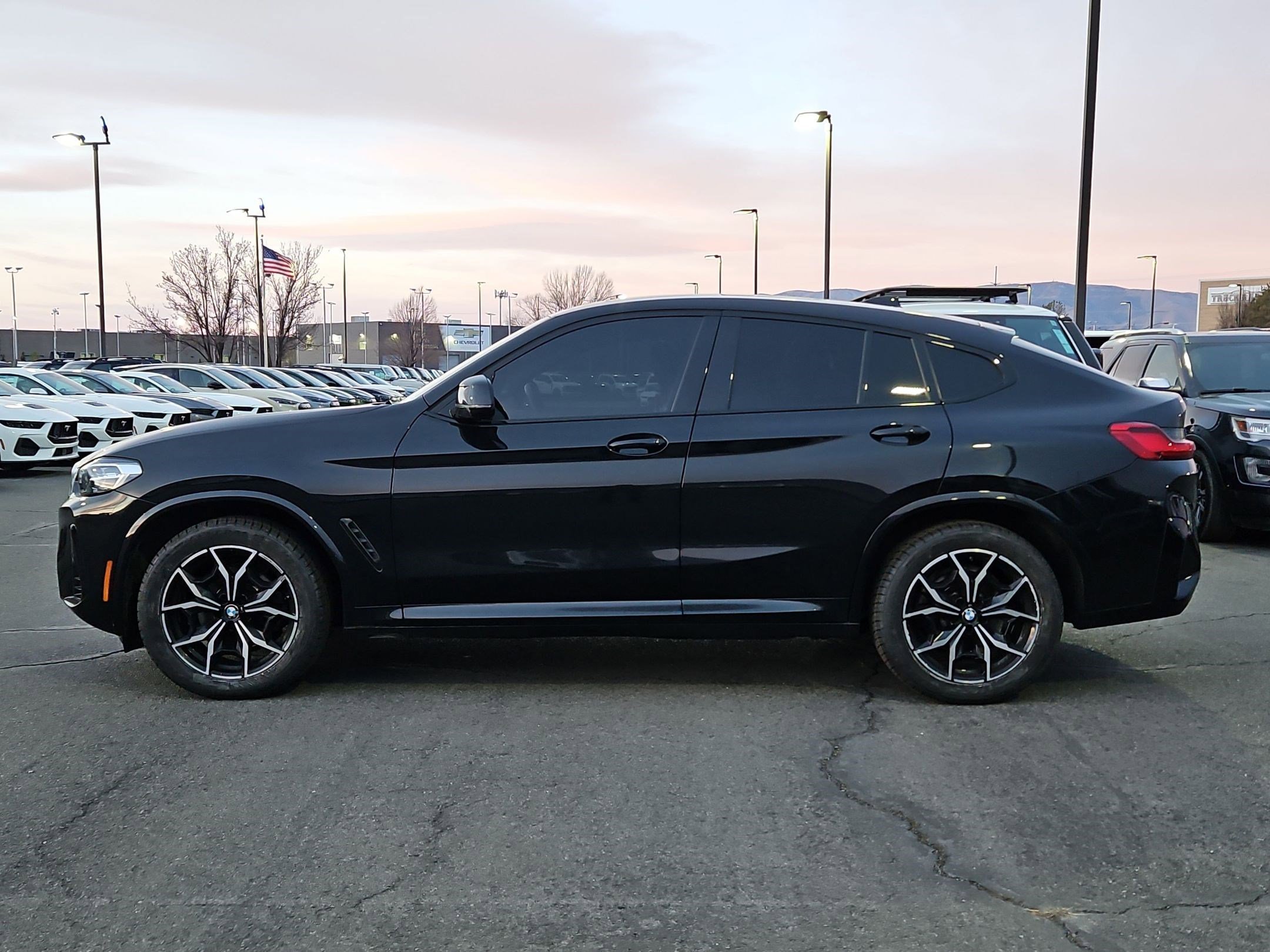 Used 2023 BMW X4 xDrive30i w/ M Sport Package image 9