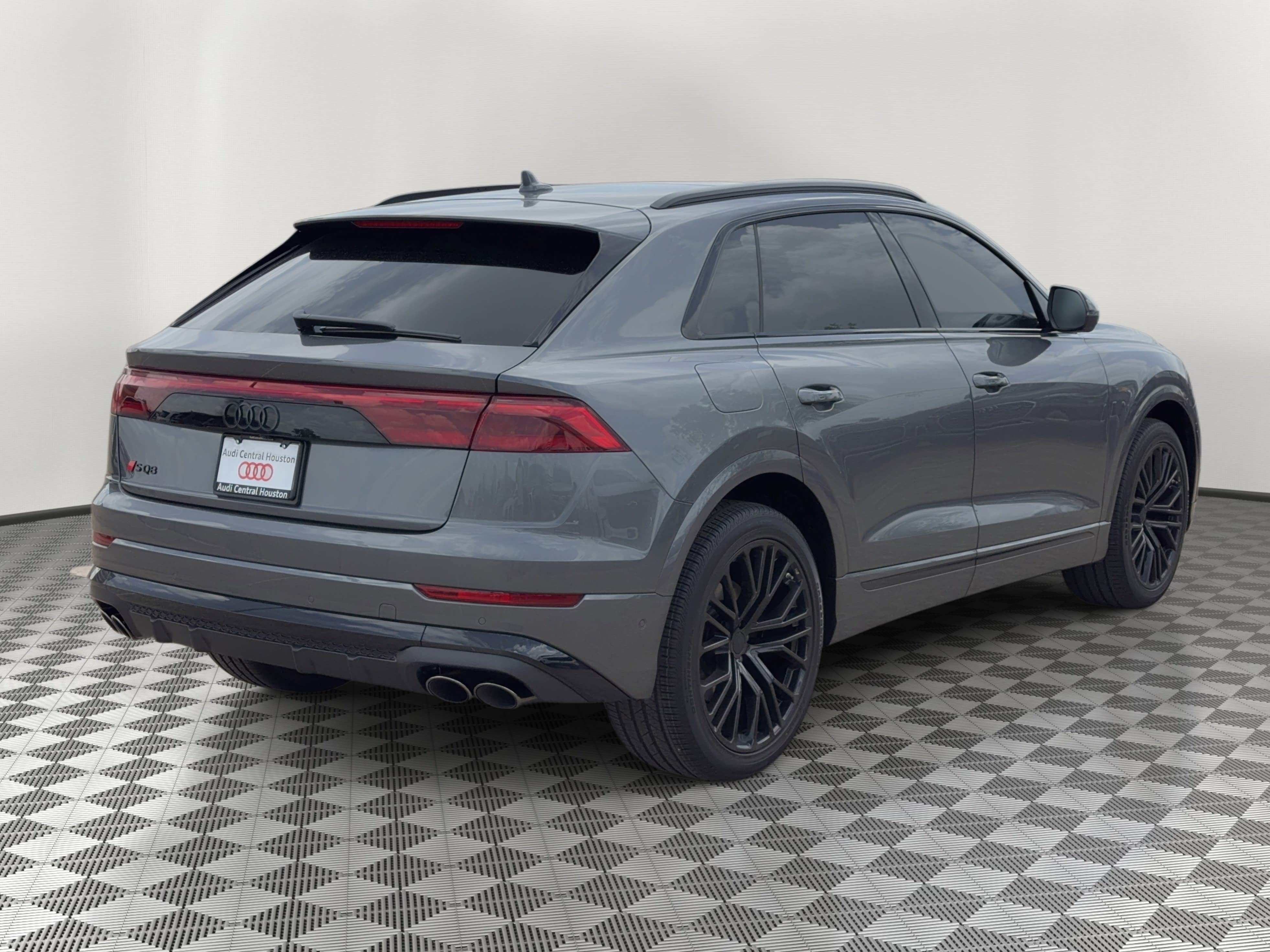 New 2026 Audi SQ8 Premium Plus image 9