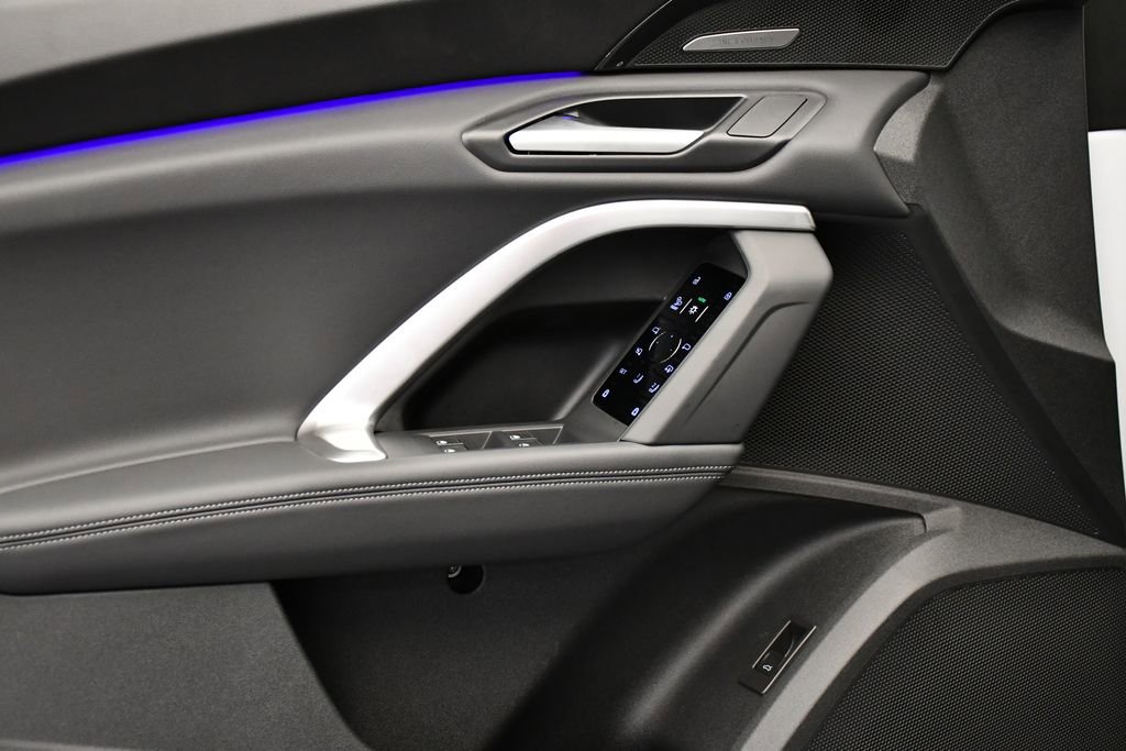 Certified 2025 Audi Q5 2.0T Premium Plus w/ Premium Plus image 32