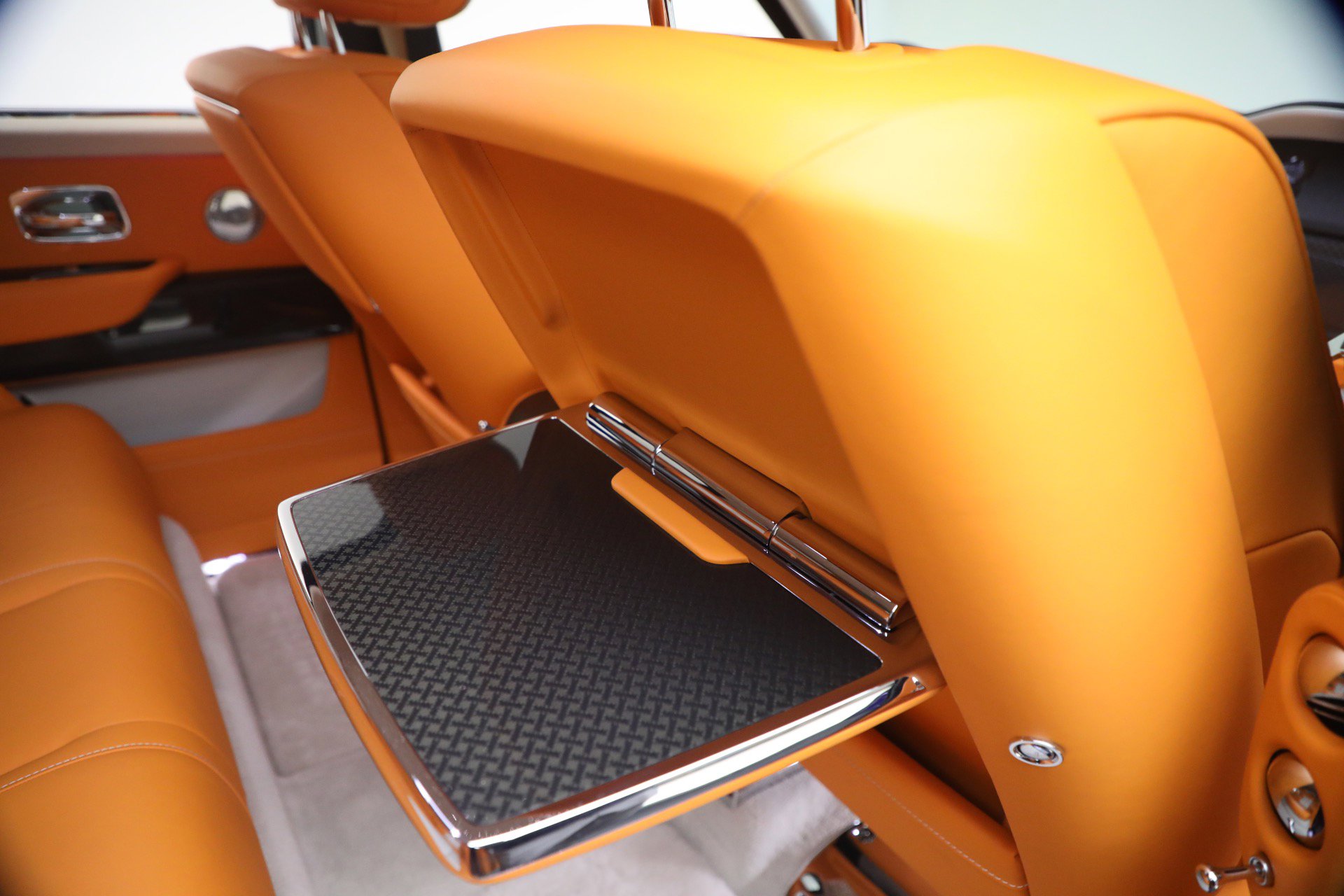 Certified 2023 Rolls-Royce Cullinan Black Badge w/ Driver's Package image 24