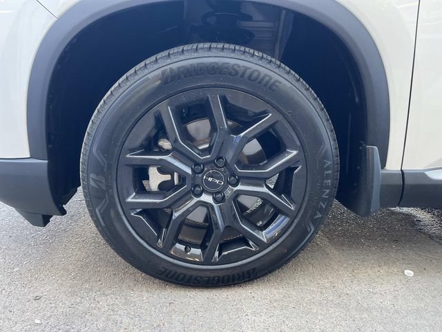Certified 2025 Honda Pilot Touring image 6
