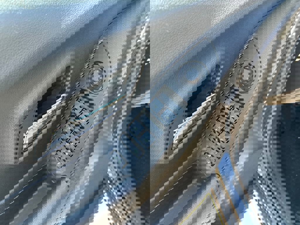 Used 2019 Chevrolet Trax LT w/ LT Convenience Package image 11