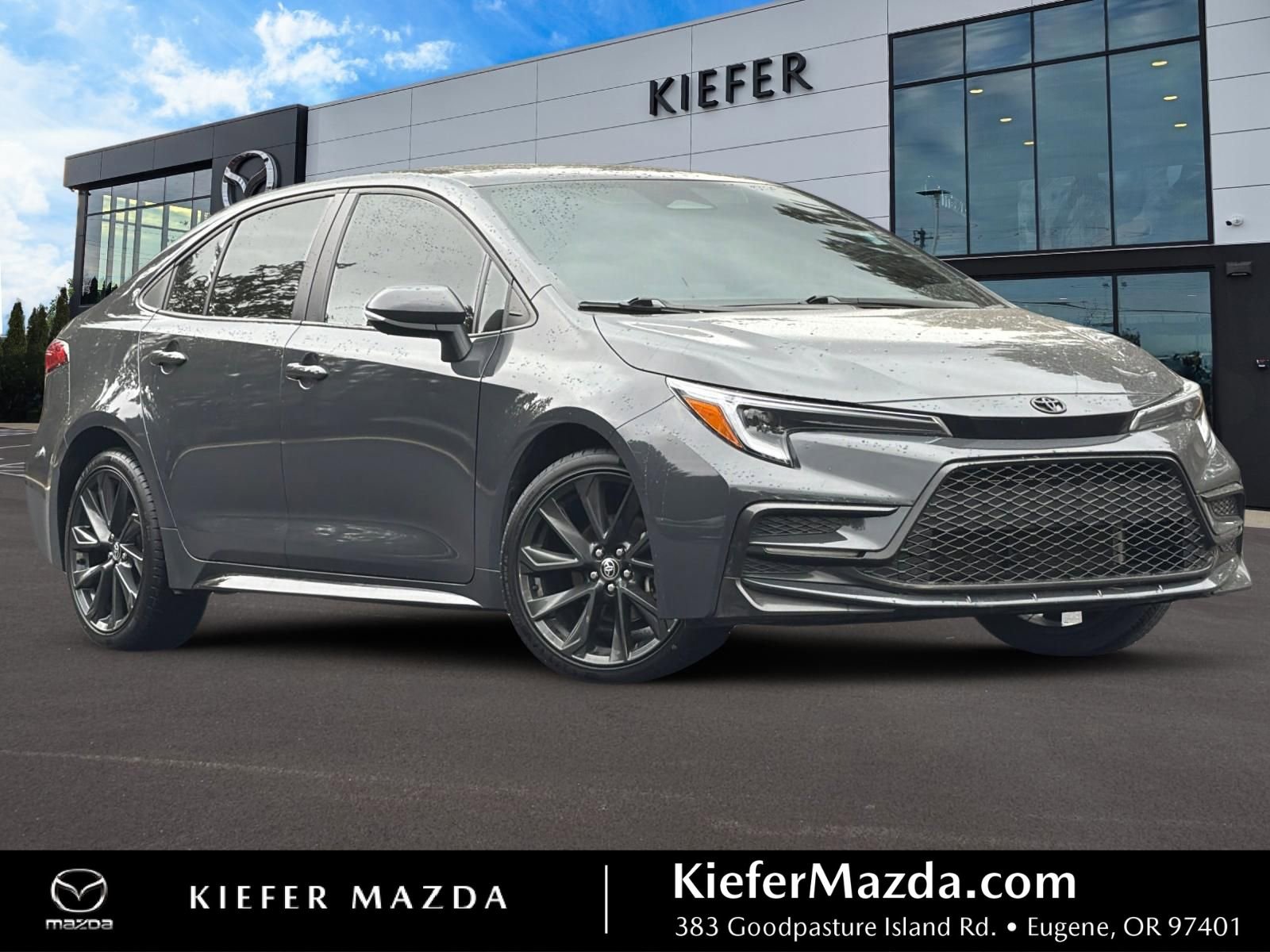 Used 2024 Toyota Corolla XSE FWD image 1
