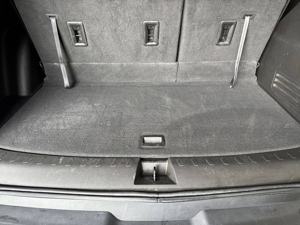 Used 2023 Chevrolet Traverse LT image 23