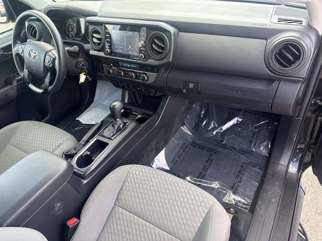 Used 2022 Toyota Tacoma SR AWD/4WD image 18