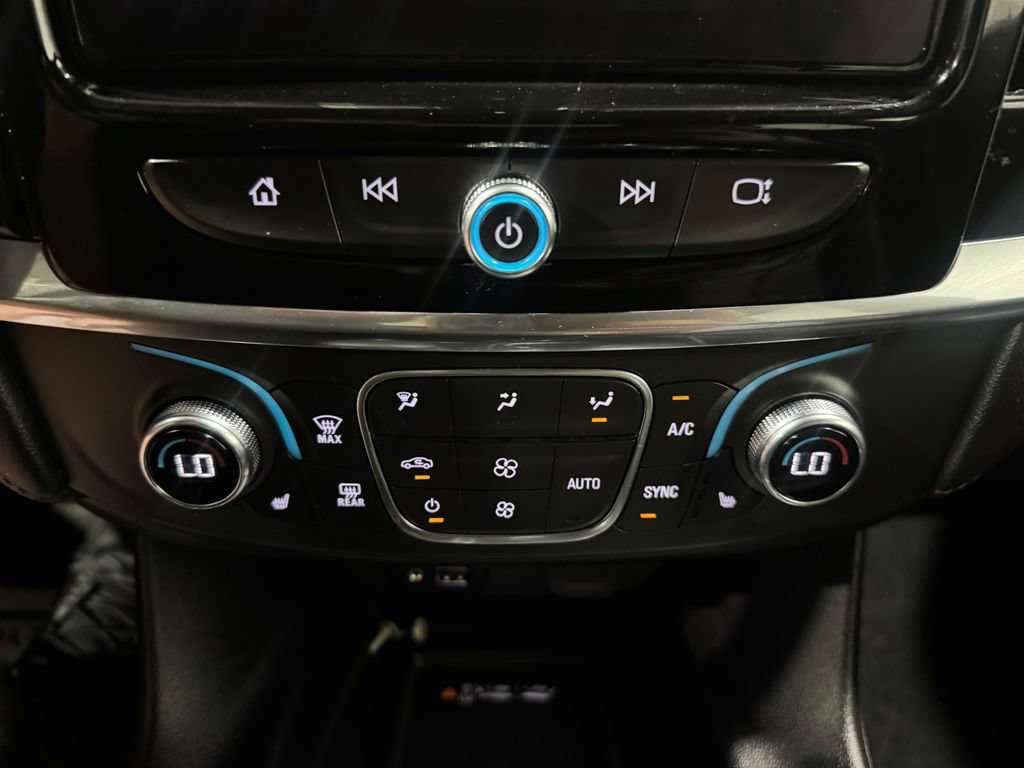 Used 2023 Chevrolet Traverse RS AWD/4WD image 34