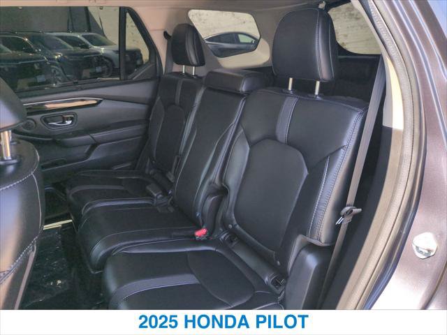 Certified 2025 Honda Pilot EX-L image 22