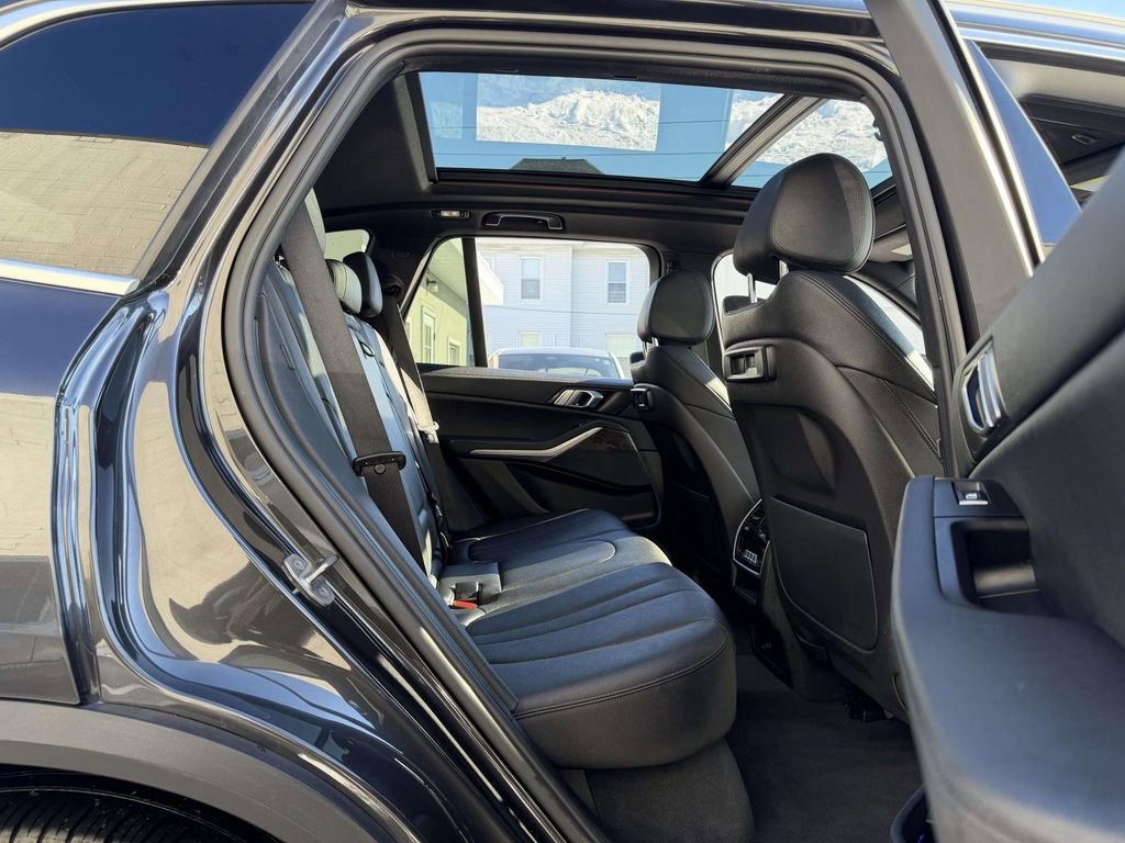 Used 2022 BMW X5 xDrive45e image 17