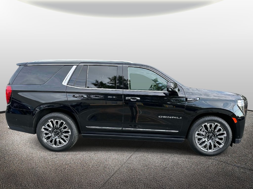 Used 2023 GMC Yukon Denali Ultimate AWD/4WD image 4