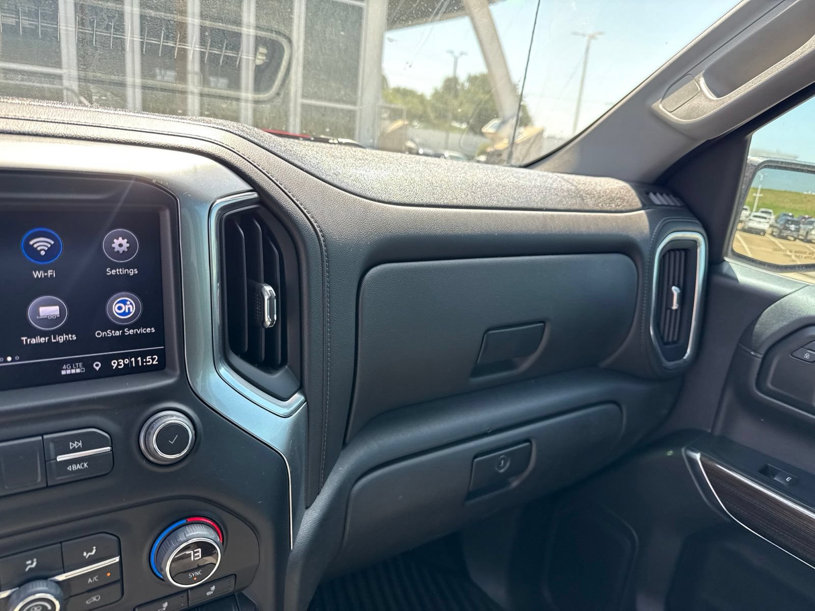 Used 2022 Chevrolet Silverado 1500 LT w/ Z71 Off-Road Package AWD/4WD image 30