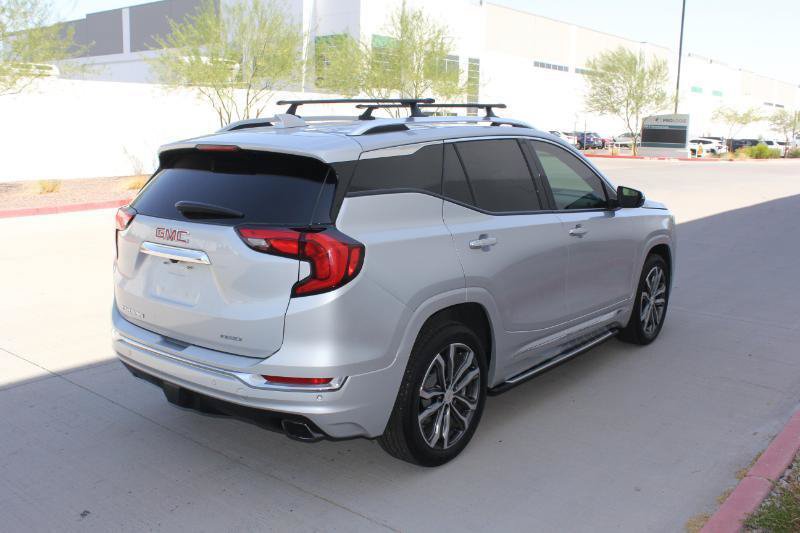 Used 2020 GMC Terrain Denali w/ Denali Premium Package AWD/4WD image 5