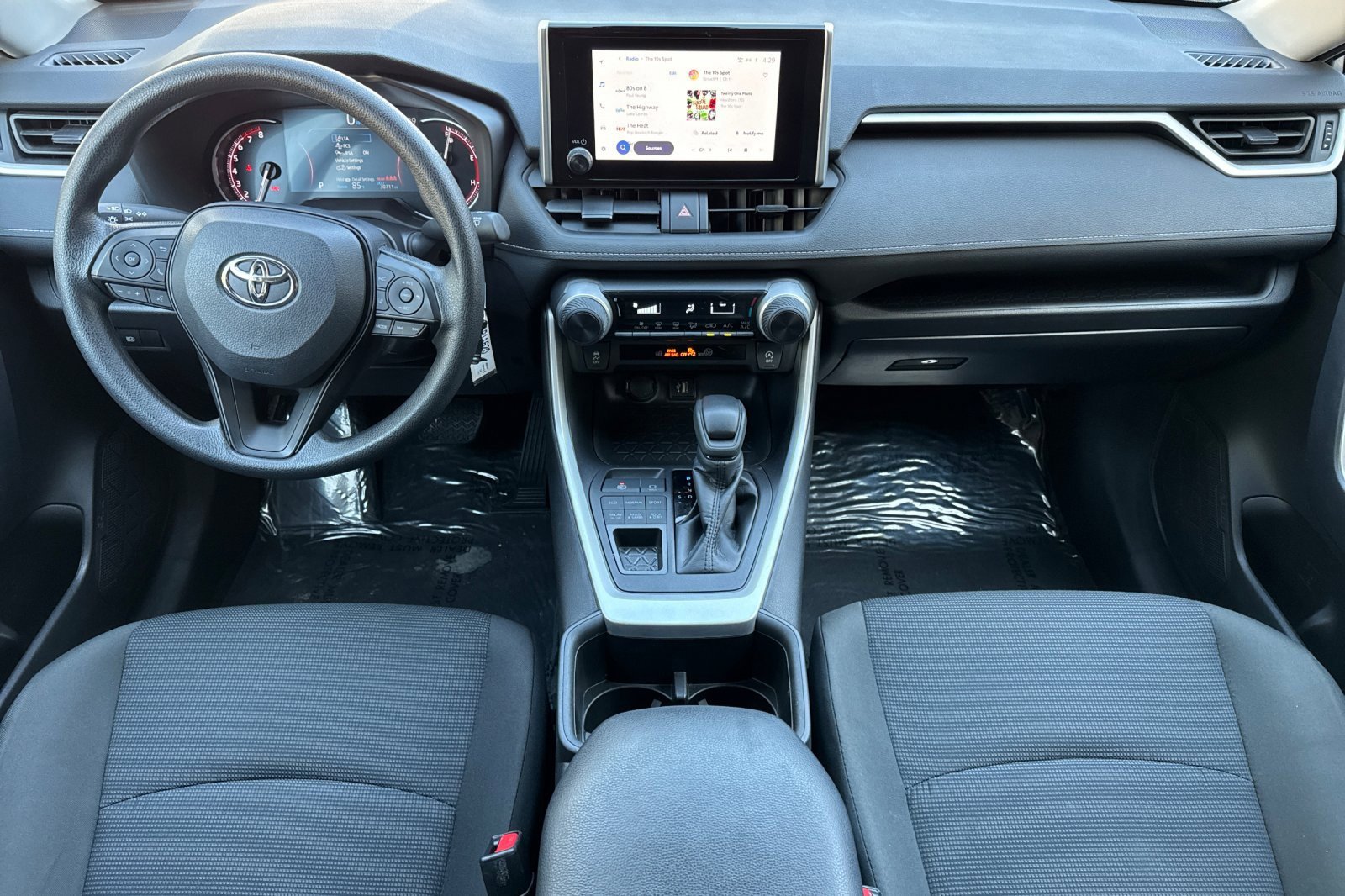 Used 2024 Toyota RAV4 LE image 15