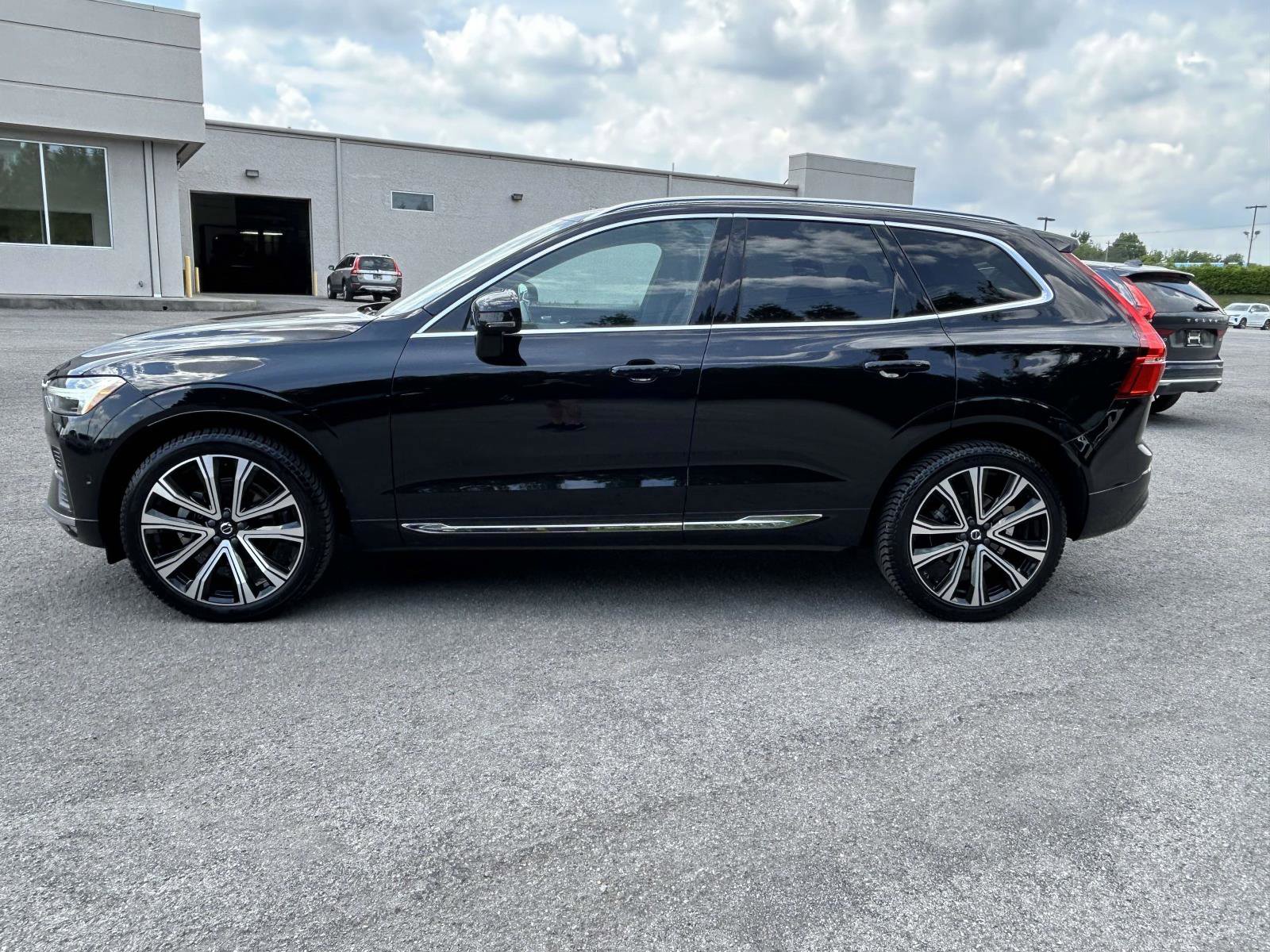 Certified 2023 Volvo XC60 B5 Ultimate w/ Climate Package AWD/4WD image 6