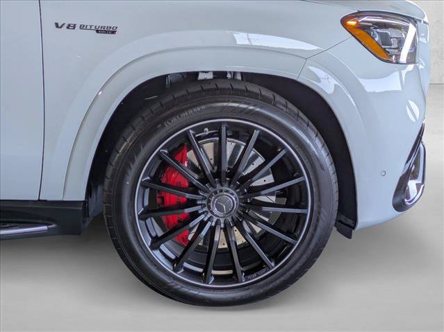 Used 2026 Mercedes-Benz GLS 63 AMG 4MATIC image 24