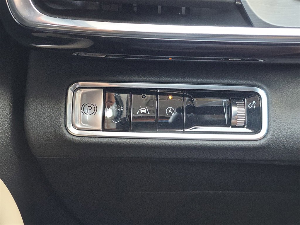 Used 2025 Buick Envision Preferred image 27