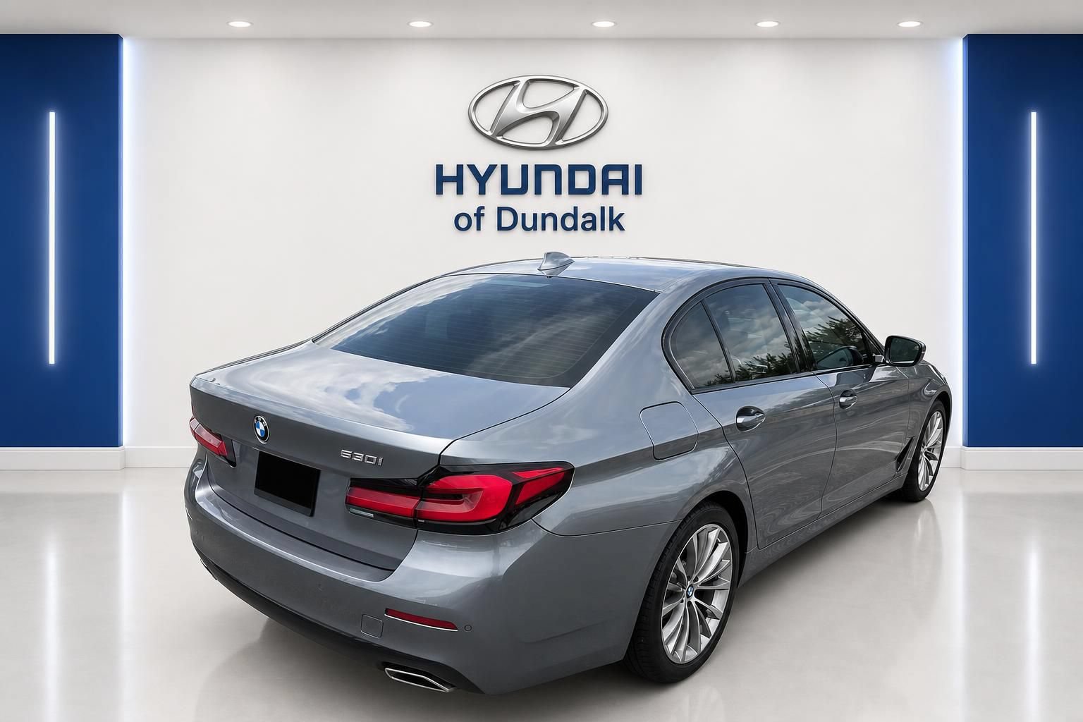 Used 2022 BMW 530i w/ M Sport Package RWD image 4