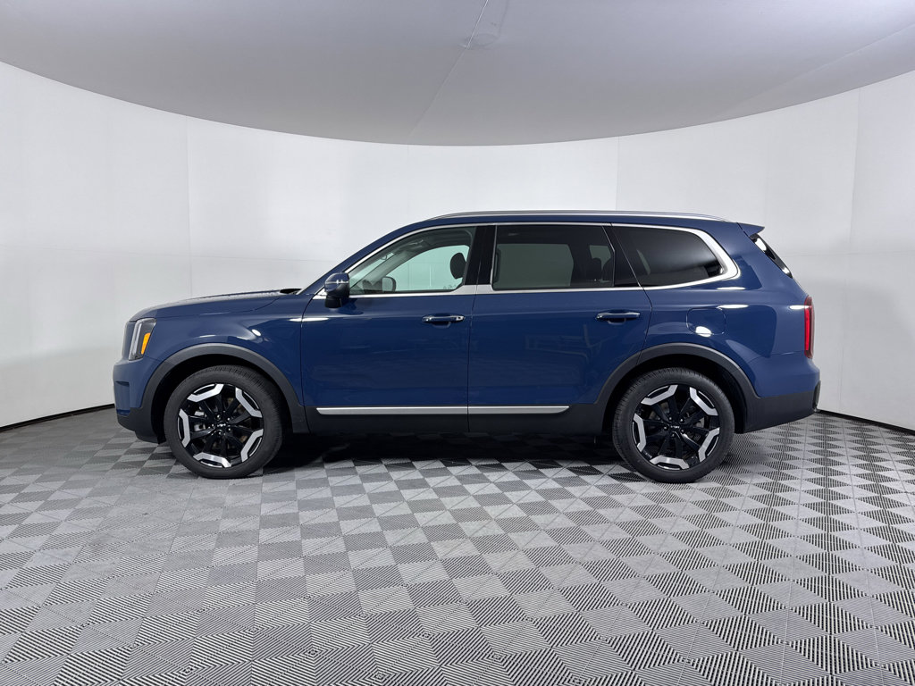 Used 2025 Kia Telluride S AWD/4WD image 12