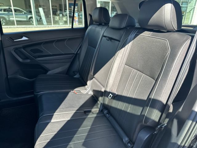 Certified 2023 Volkswagen Tiguan SE image 30