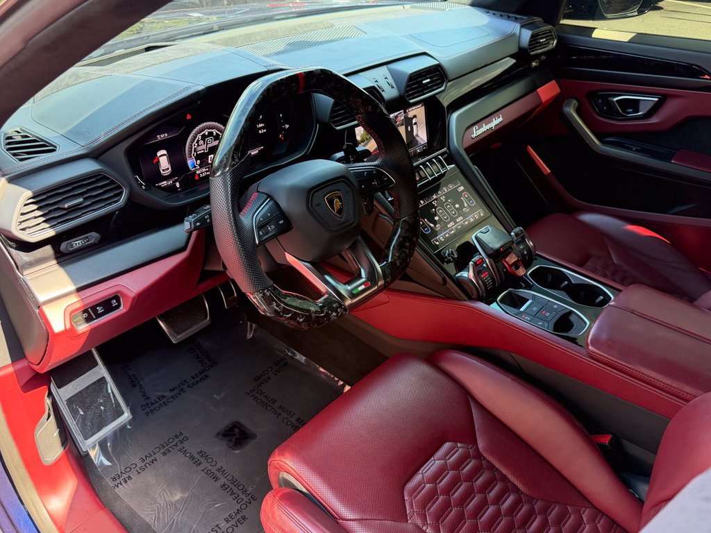 Used 2021 Lamborghini Urus AWD/4WD image 24