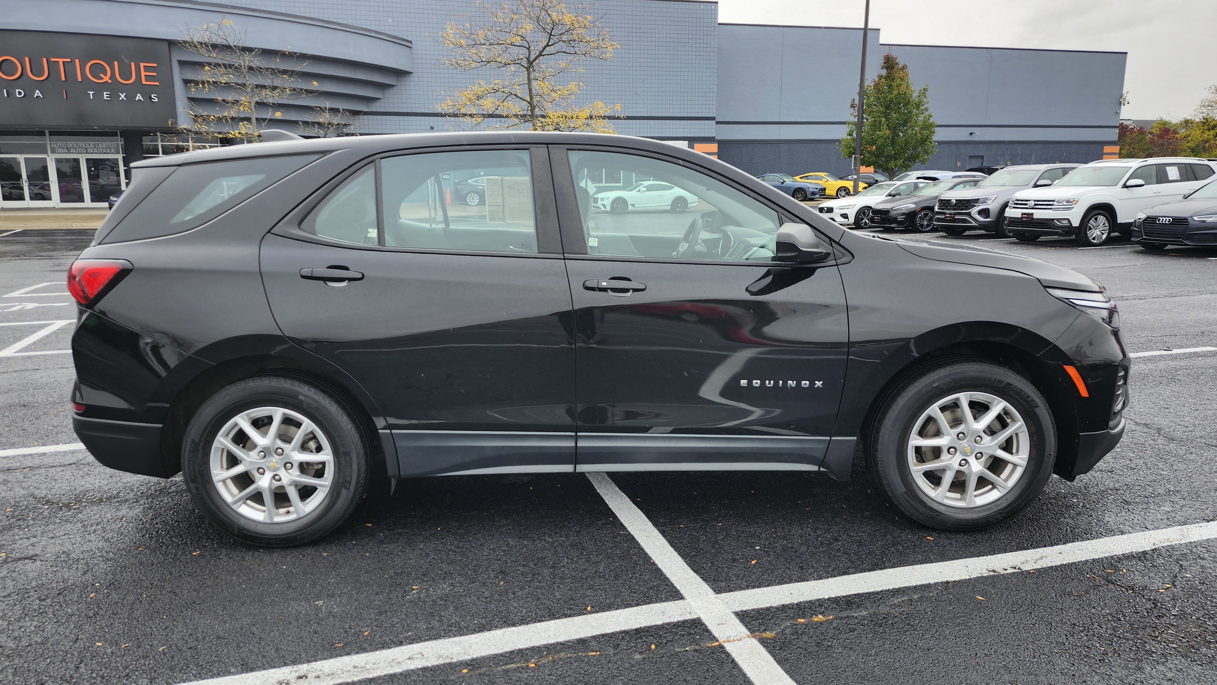 Used 2022 Chevrolet Equinox LS image 12