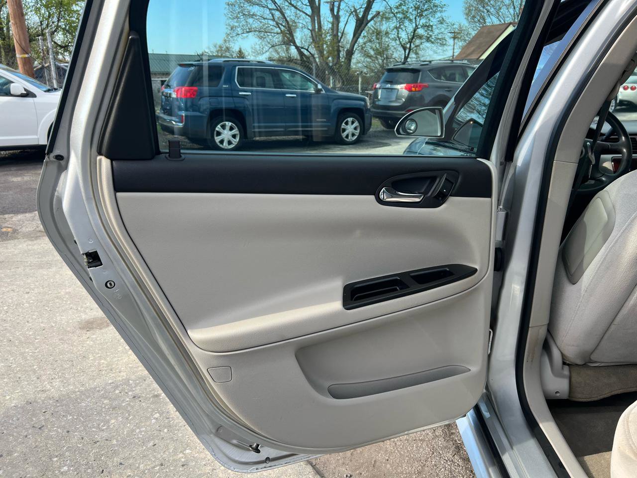 Used 2010 Chevrolet Impala LS image 15