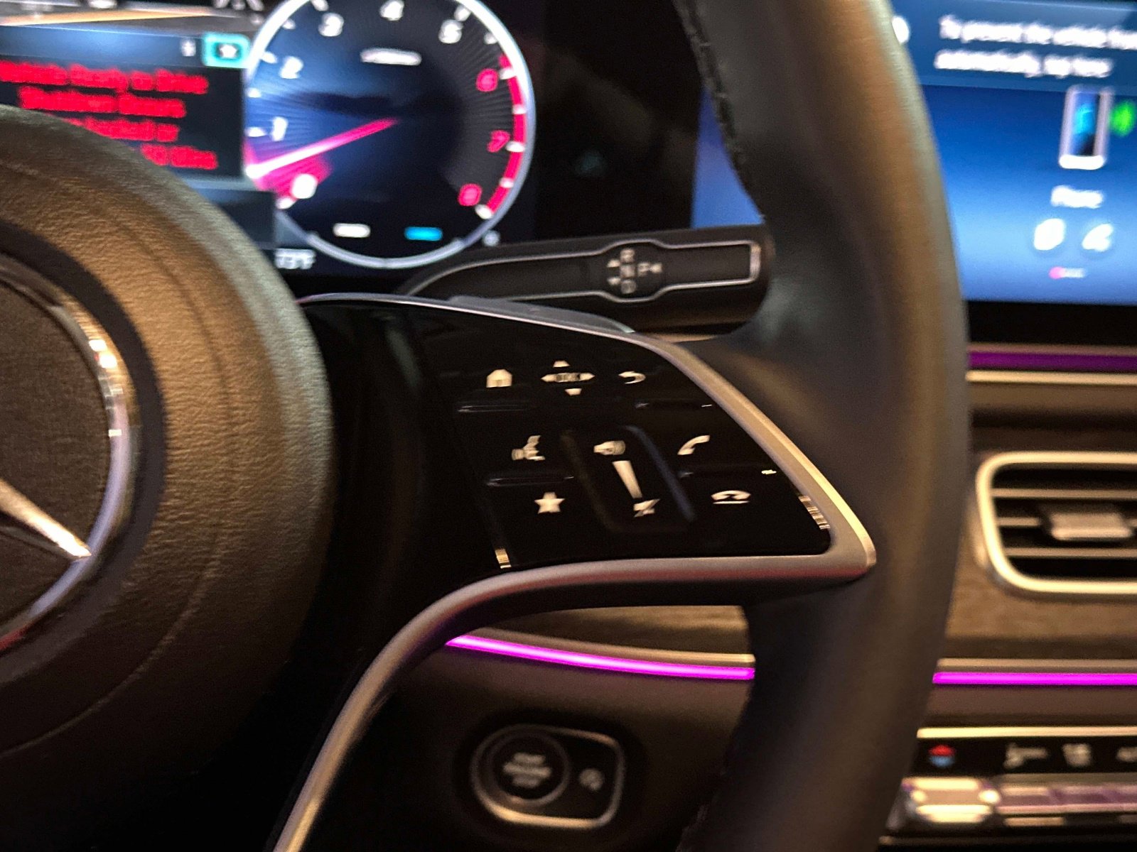 Certified 2025 Mercedes-Benz GLS 450 4MATIC image 27