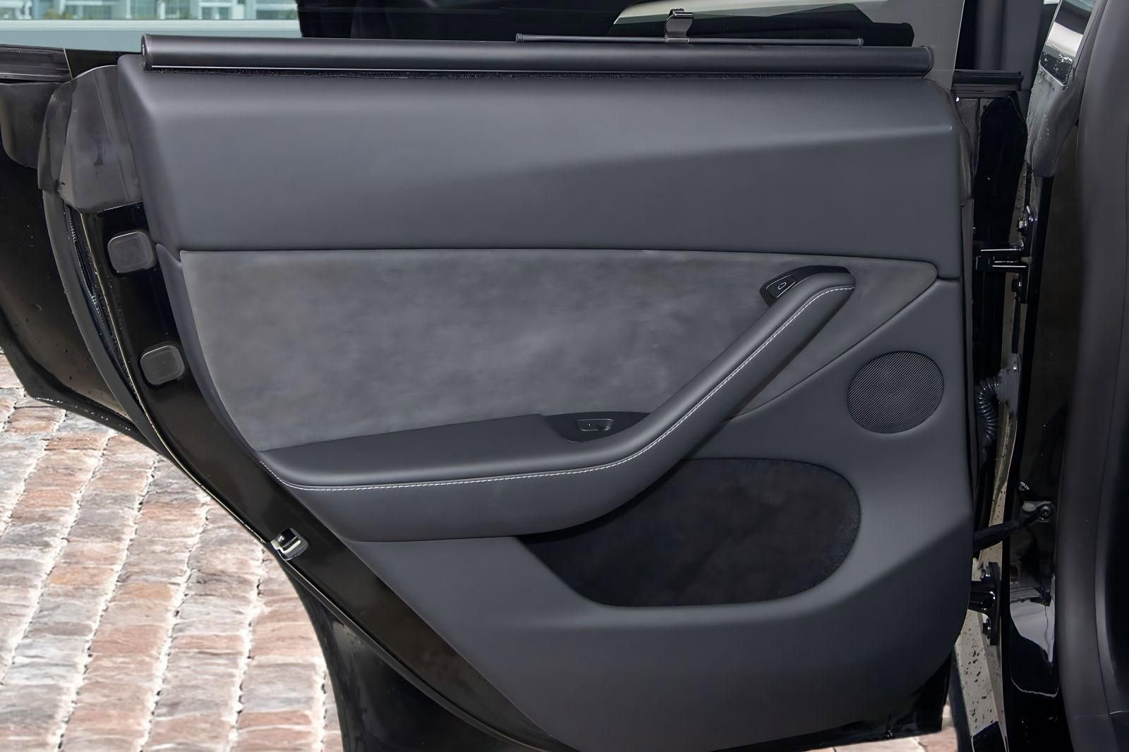 Used 2024 Tesla Model Y Long Range image 11