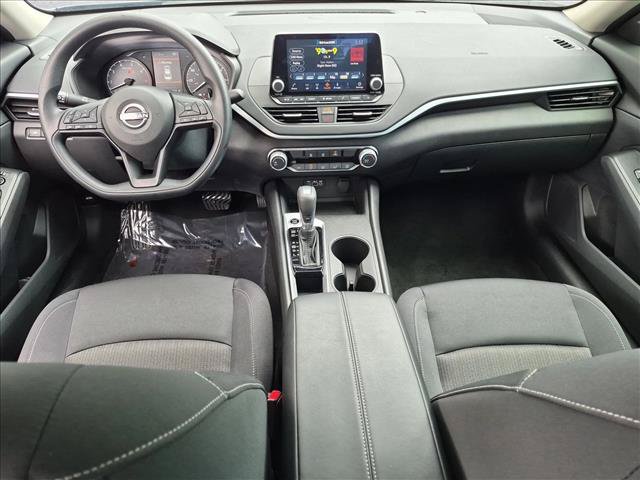 Certified 2025 Nissan Altima 2.5 S FWD image 15