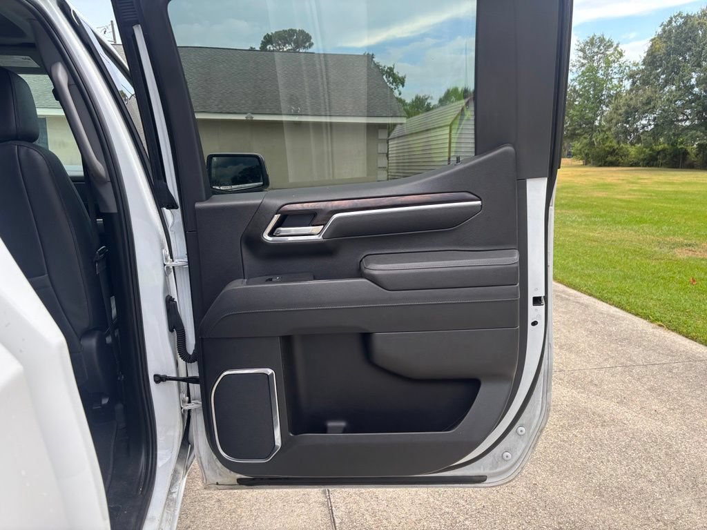 Used 2025 GMC Sierra 1500 SLT RWD image 16