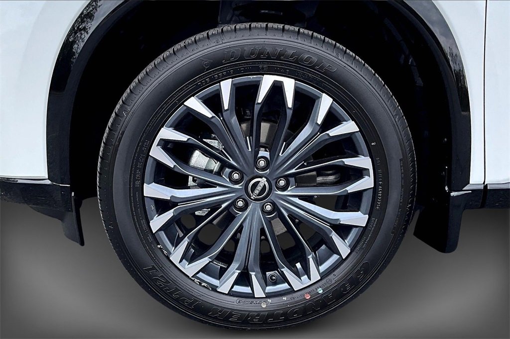 New 2026 Nissan Rogue Platinum image 12