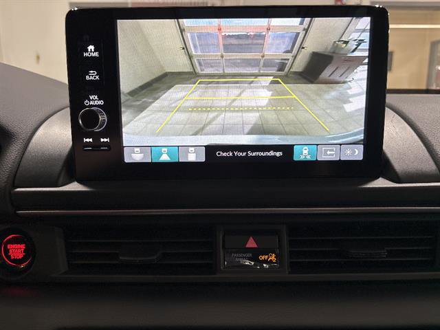 Used 2023 Honda Pilot Touring image 11