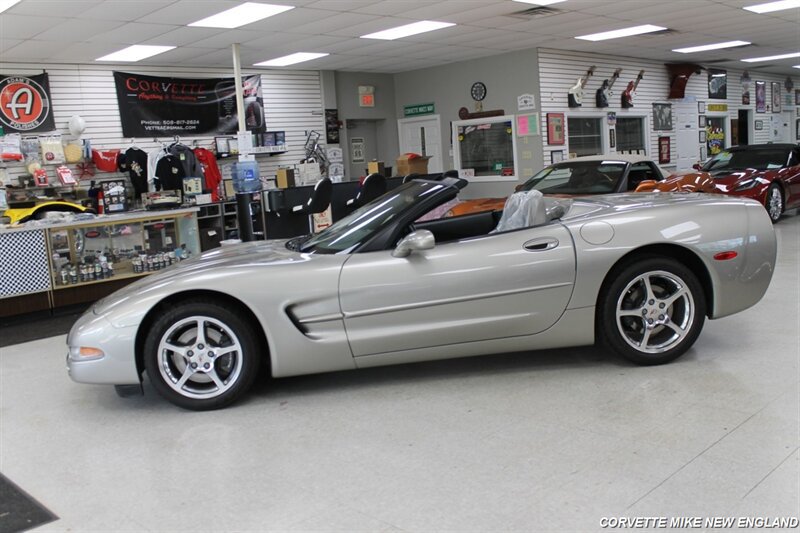 Used 2000 Chevrolet Corvette Convertible w/ Performance Handling Pkg RWD image 23
