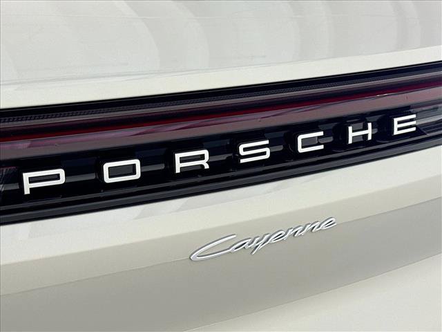 Certified 2026 Porsche Cayenne AWD/4WD image 25