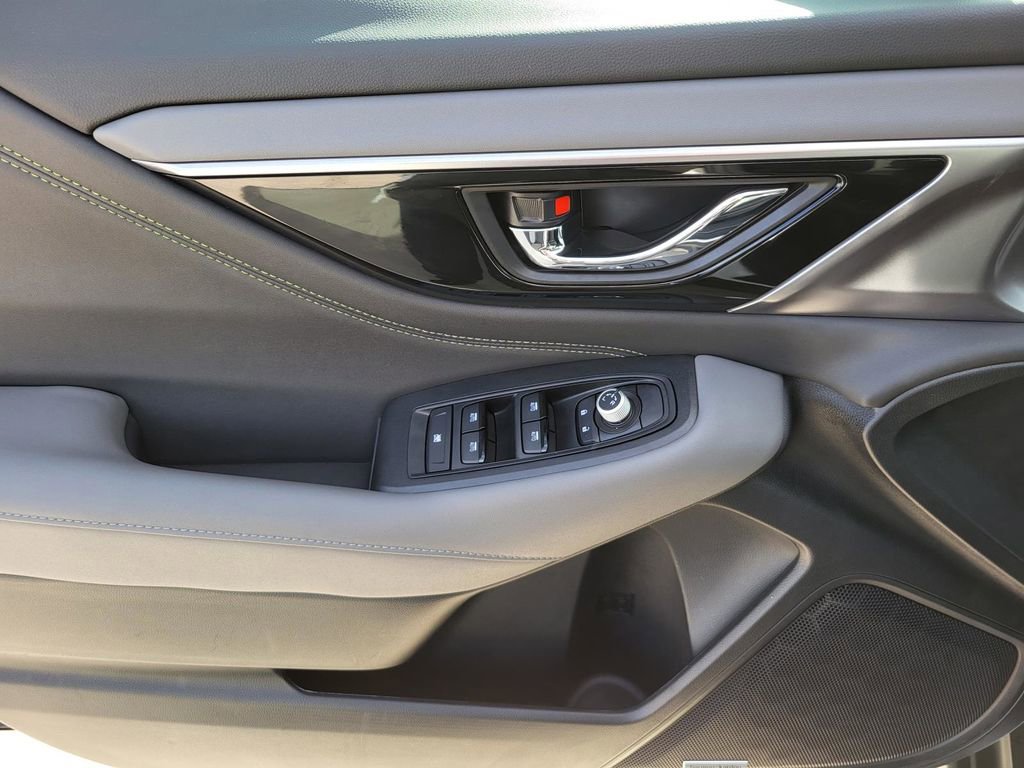 Certified 2025 Subaru Outback Onyx Edition image 18