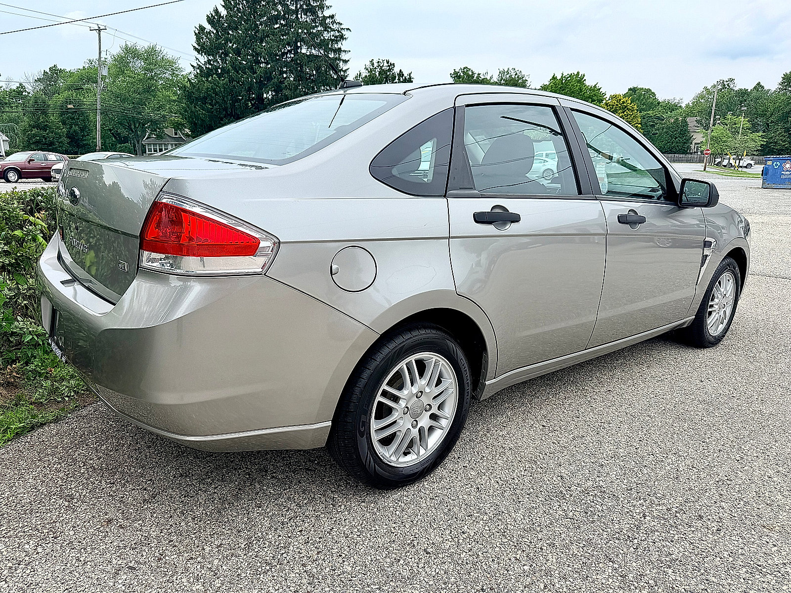 Used 2008 Ford Focus SE FWD image 4