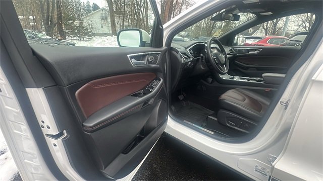 Used 2020 Ford Edge Titanium w/ Equipment Group 301A image 29