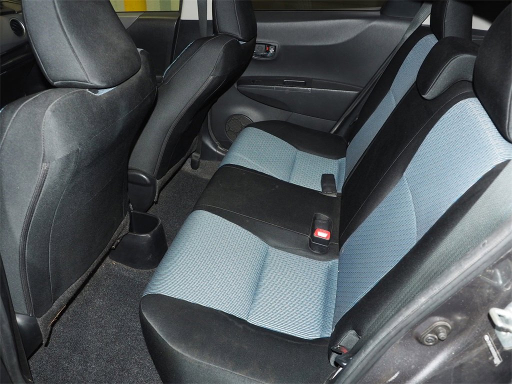 Used 2012 Toyota Yaris SE image 8