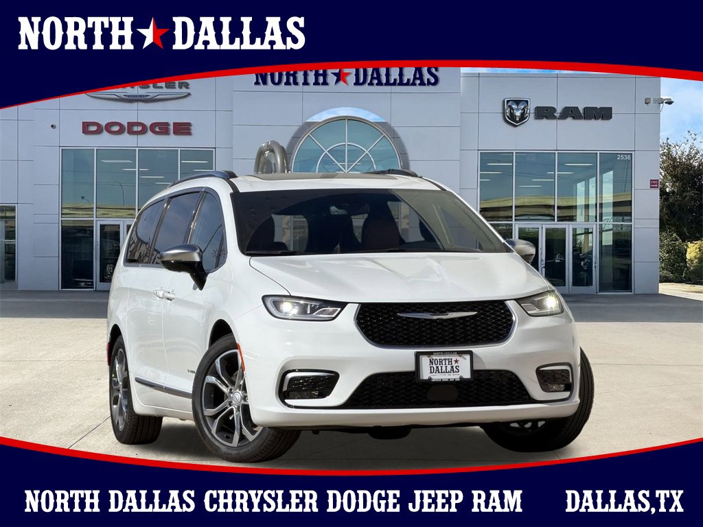 New 2026 Chrysler Pacifica Pinnacle image 1