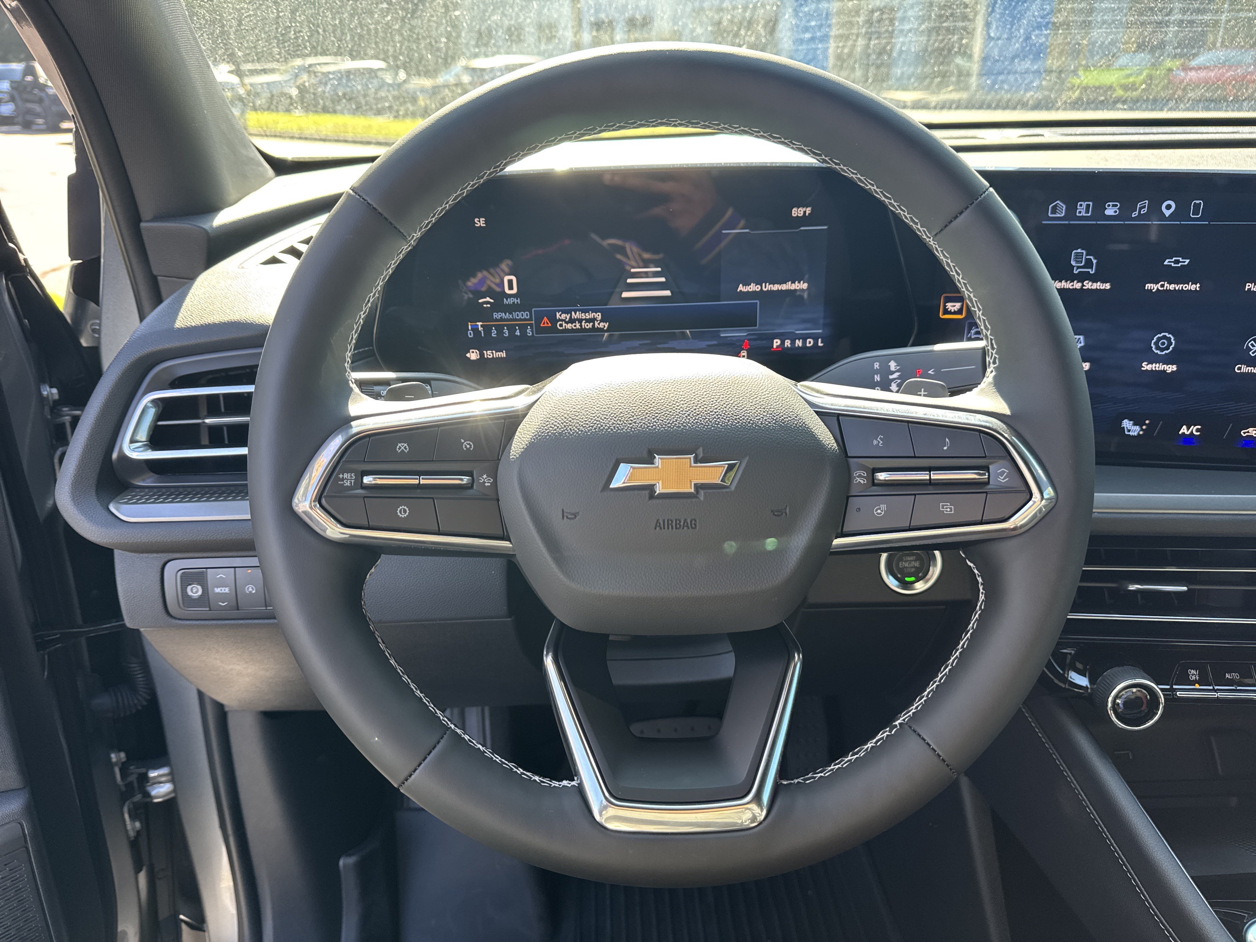 New 2027 Chevrolet Traverse LT w/ LPO, Floor Liner Package FWD image 25