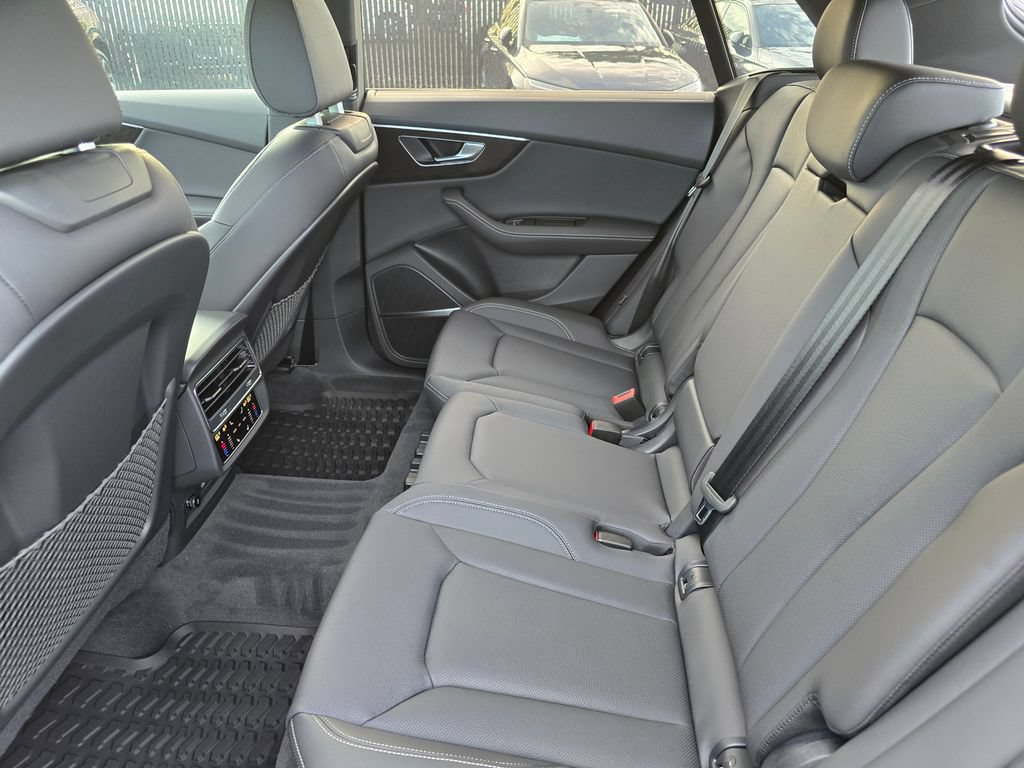 Used 2026 Audi Q8 Premium Plus w/ Premium Plus Package AWD/4WD image 15