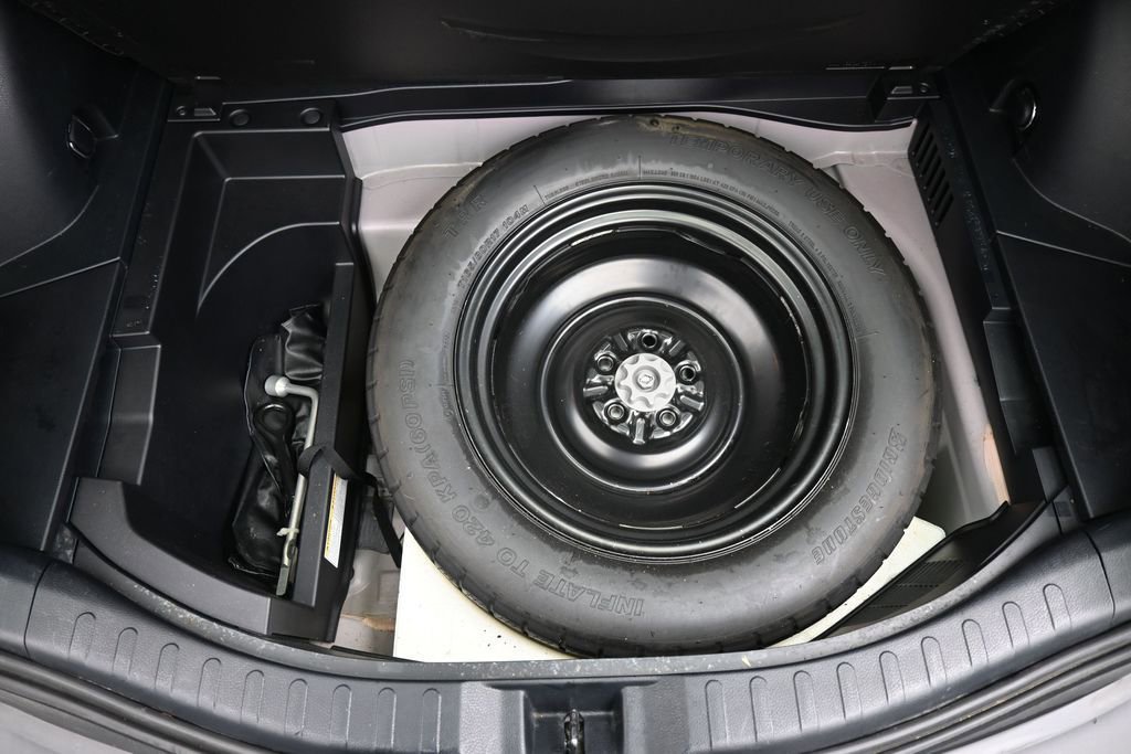 Used 2015 Toyota RAV4 XLE AWD/4WD image 30
