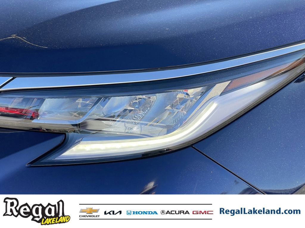 Used 2023 Toyota Sienna Limited image 7