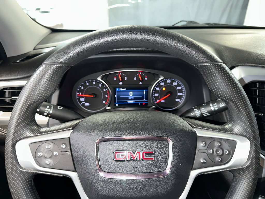 Certified 2023 GMC Acadia SLE w/ Driver Convenience Package image 7