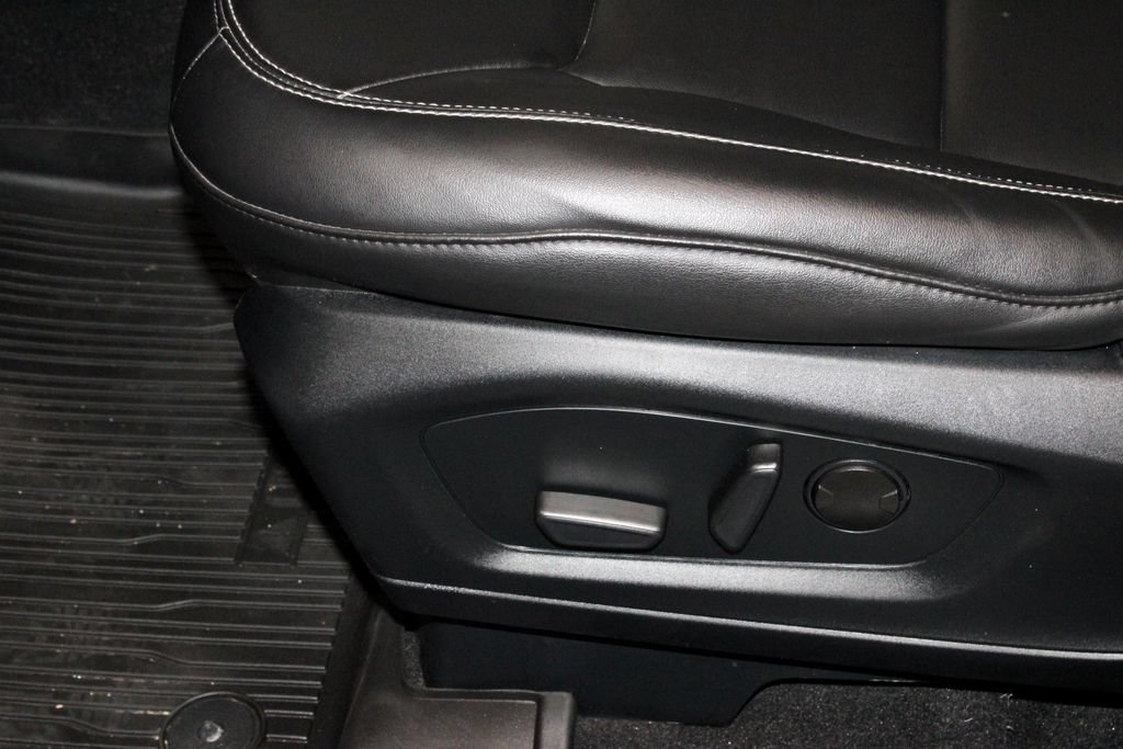 Certified 2023 Ford Explorer XLT w/ Equipment Group 202A AWD/4WD image 24