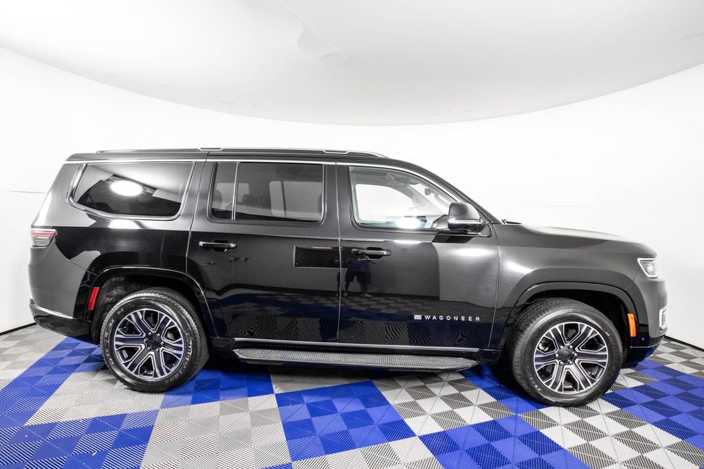 Used 2024 Jeep Wagoneer 2WD w/ Premium Group I image 4
