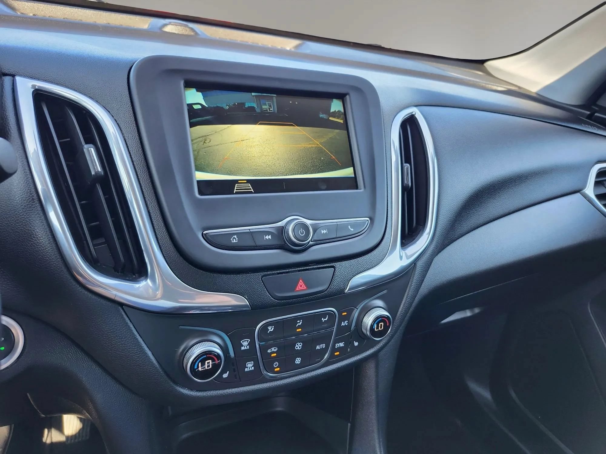 Used 2019 Chevrolet Equinox LT AWD/4WD image 19