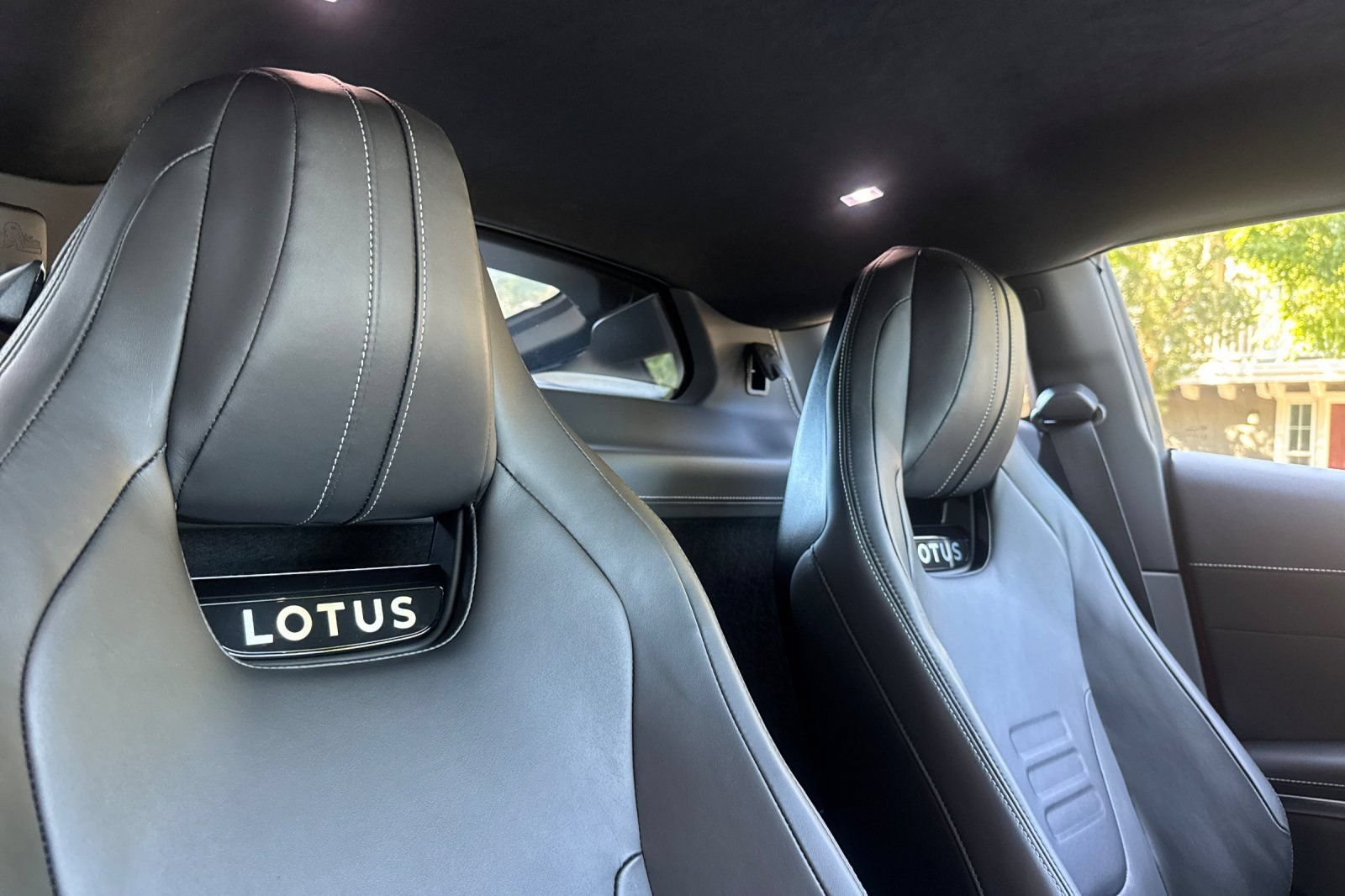 Used 2025 Lotus Emira RWD image 15