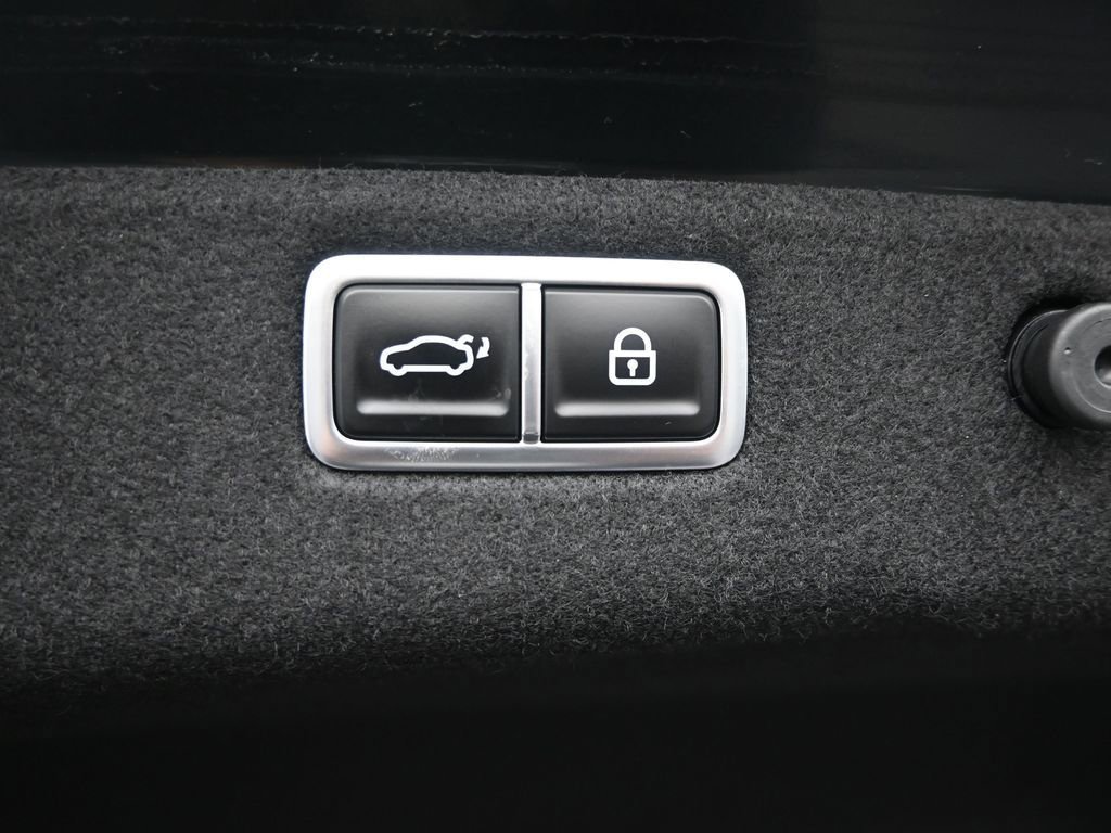 Used 2025 Genesis G70 3.3T Advanced w/ Sport Prestige Package image 15