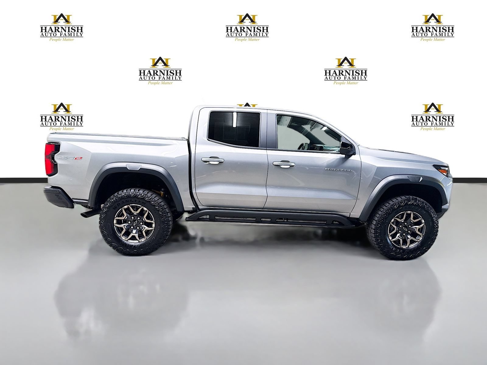 Used 2026 Chevrolet Colorado ZR2 w/ Technology Package AWD/4WD image 5