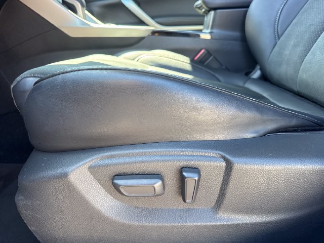 Used 2025 Mitsubishi Eclipse Cross SE AWD/4WD image 14